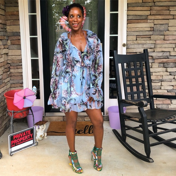 Lotus Sleeve Romper - Picture 5 of 7